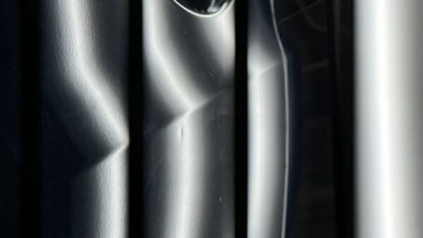 ヴェゼル　ドアのヘコミ