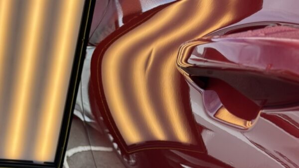 ボルボV60 リアドアのヘコミ