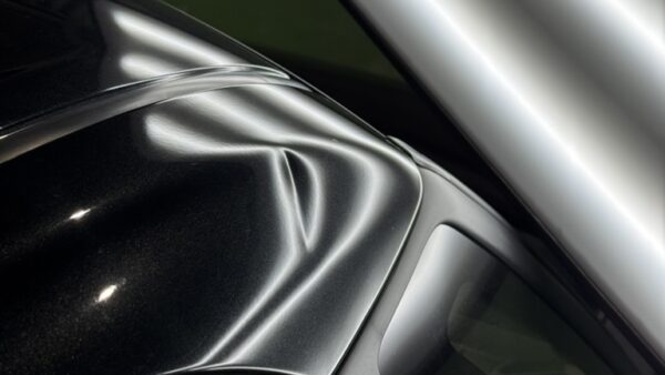 ルーミー　ルーフサイドのヘコミ