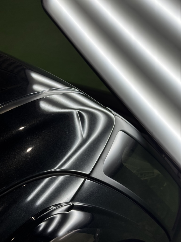 ルーミー　ルーフサイドのヘコミ